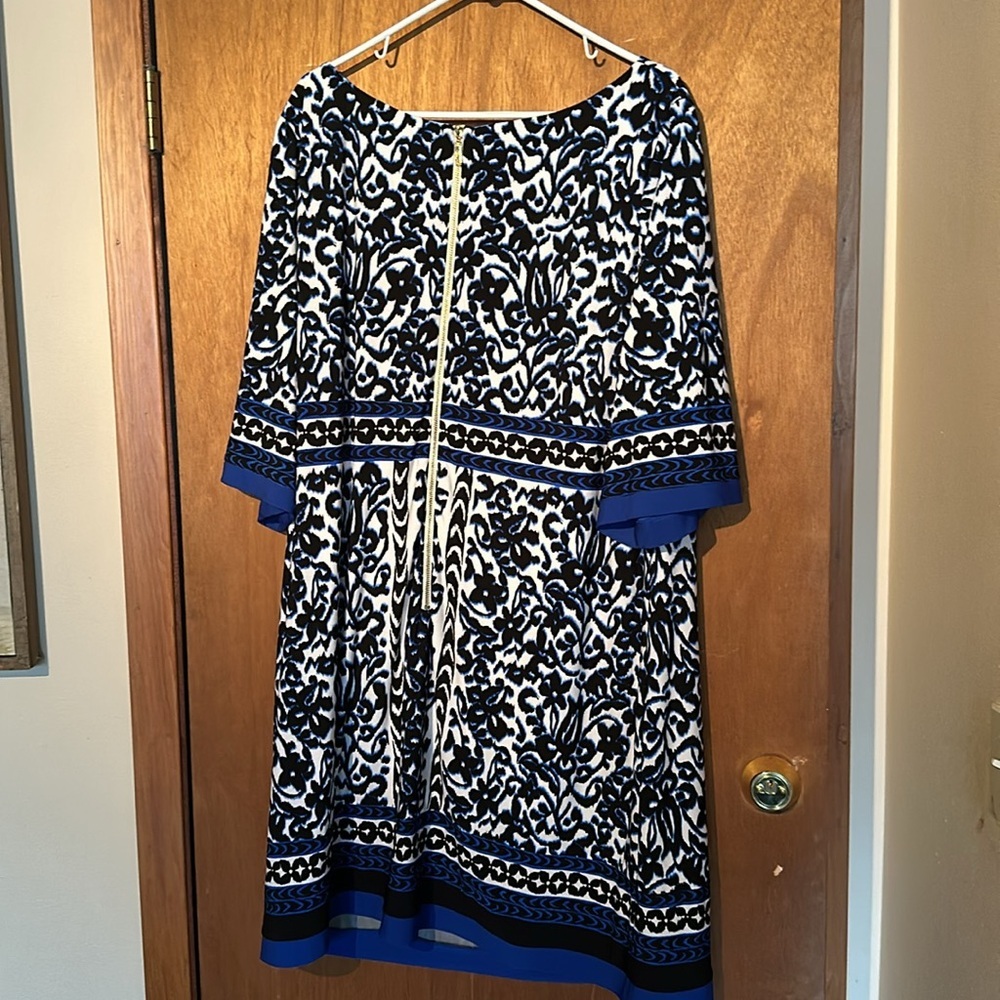 Eliza J Blue and White Printed Fit-and-Flare Dress - Picture 3 of 3